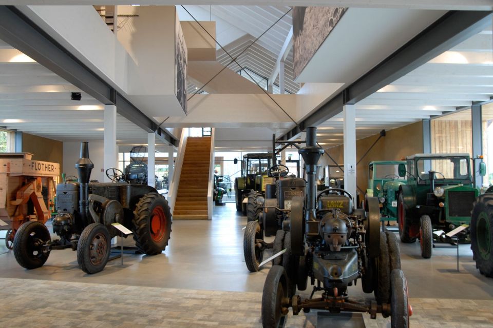 Trakoren-Herde - Ein Blick in die Ausstellung, Foto: BARNIM PANORAMA