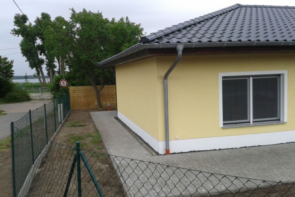 Ferienwohnung Grimnitzsee im Hintergrund, Foto: Grita Kiewitt, Lizenz: Grita Kiewitt