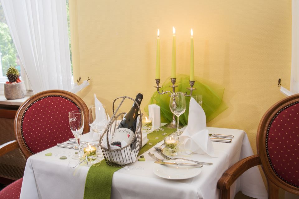 gedeckter Tisch Hotel Döllnsee-Schorfheide, Foto: Jones-Art, Lizenz: Hotel Döllnsee-Schorfheide