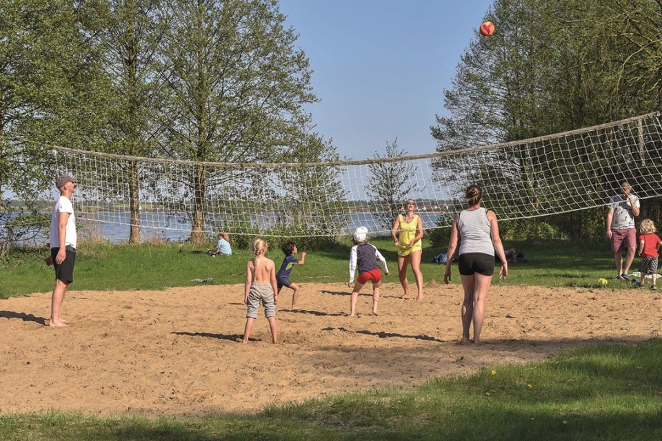 Volleyballplatz, Foto: Bungis, Lizenz: Bungis